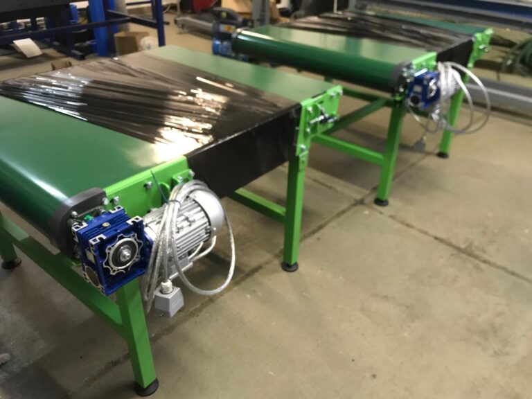 Realizacja M-STEEL – przenośnik taśmowy PVC dla przemysłu