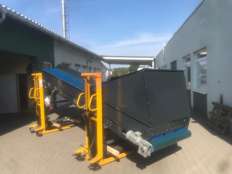Realizacja M-STEEL – przenośnik taśmowy PVC dla przemysłu